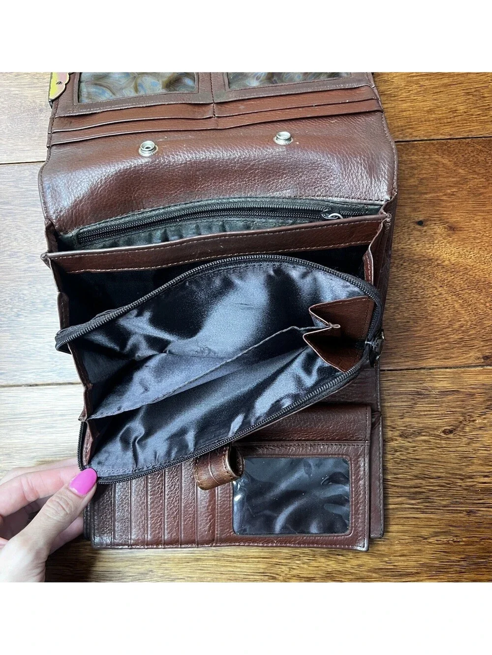 N/A style trifold